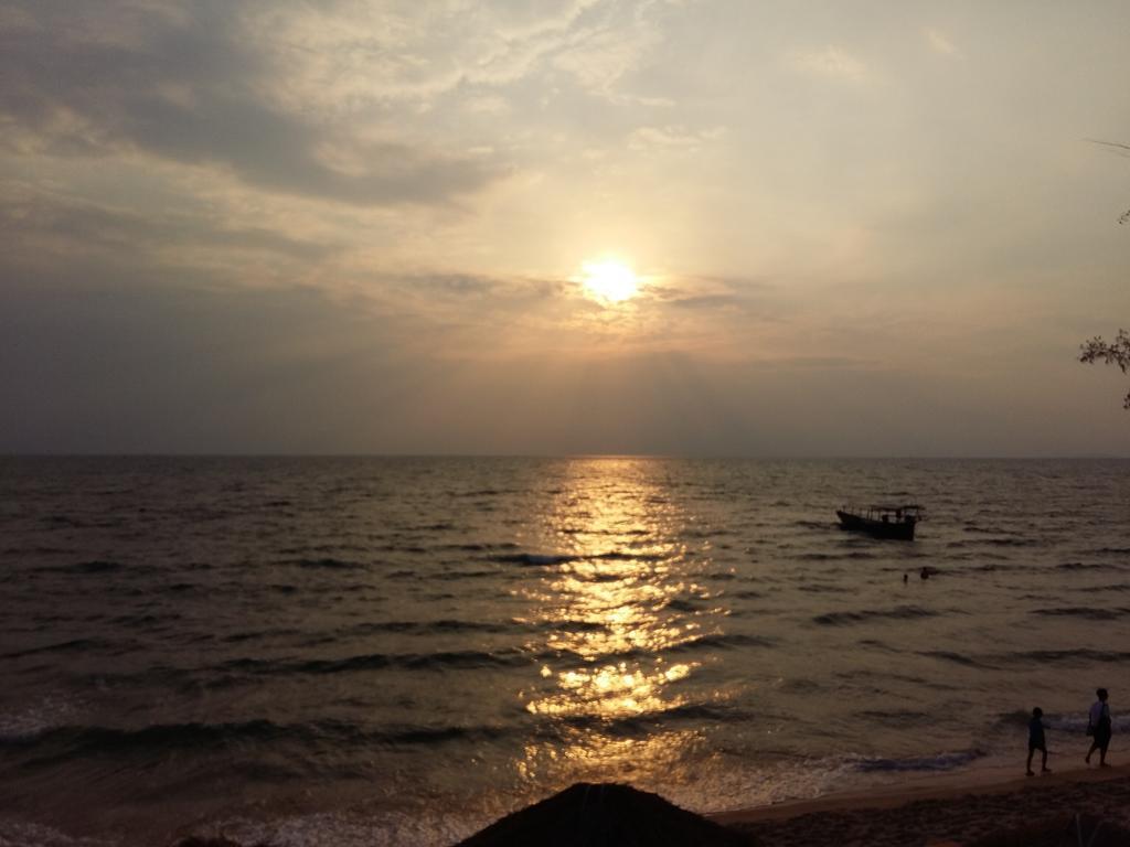 Chez Paou Hotell Sihanoukville Exteriör bild